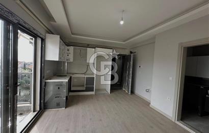 SEFERİHİSARIN GÖZDE LOKASYONUNDA HAVUZLU SIFIR 1+1 DAİRE