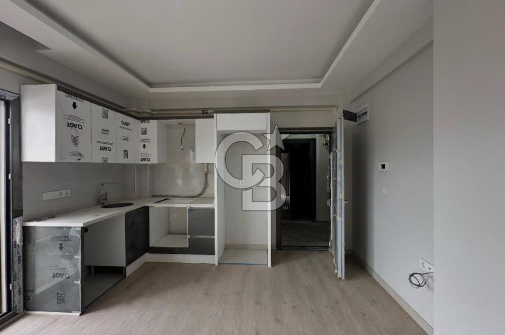 SEFERİHİSARIN GÖZDE LOKASYONUNDA HAVUZLU SIFIR 1+1 DAİRE