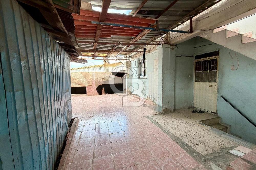Yeşillik Caddesi Yakını Kira Getireli İki Katlı Bina