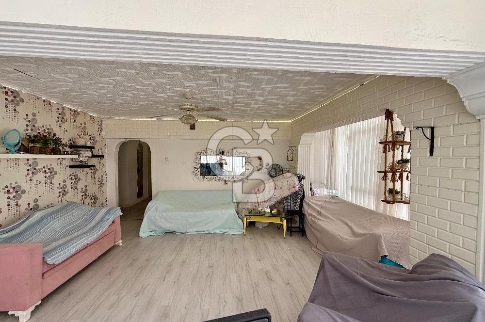 İzmir Konak Güzelyalı Mahallesinde Satılık Bahçe Katı