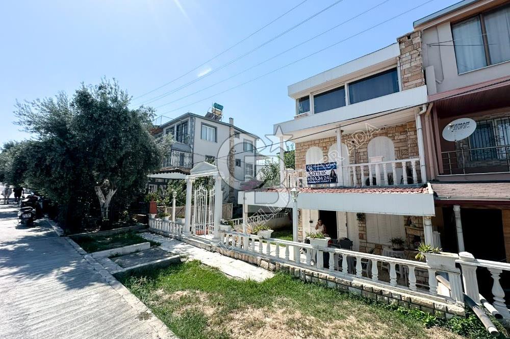 KUŞADASI KADINLAR DENİZİ’NDE PLAJA 300 METRE, CADDE ÜZERİNDE 3+2 VİLLA