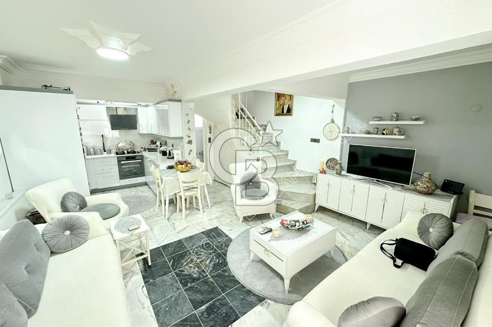 KUŞADASI KADINLAR DENİZİ’NDE PLAJA 300 METRE, CADDE ÜZERİNDE 3+2 VİLLA