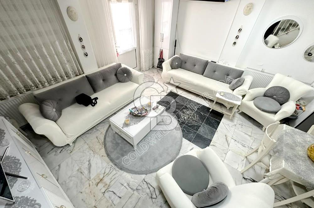 KUŞADASI KADINLAR DENİZİ’NDE PLAJA 300 METRE, CADDE ÜZERİNDE 3+2 VİLLA