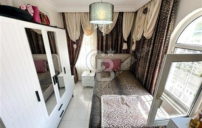 KUŞADASI KADINLAR DENİZİ’NDE PLAJA 300 METRE, CADDE ÜZERİNDE 3+2 VİLLA