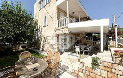 KUŞADASI KADINLAR DENİZİ’NDE PLAJA 300 METRE, CADDE ÜZERİNDE 3+2 VİLLA