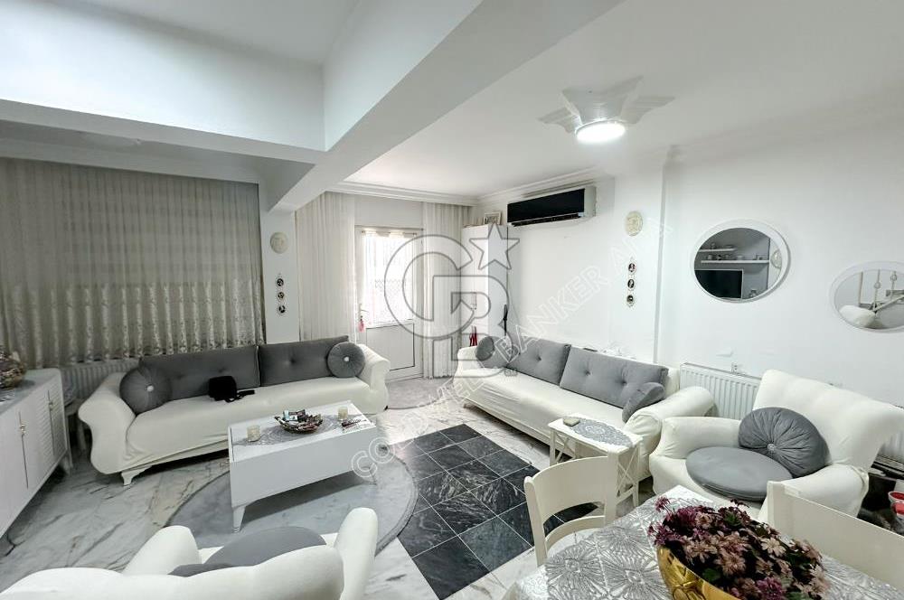 KUŞADASI KADINLAR DENİZİ’NDE PLAJA 300 METRE, CADDE ÜZERİNDE 3+2 VİLLA