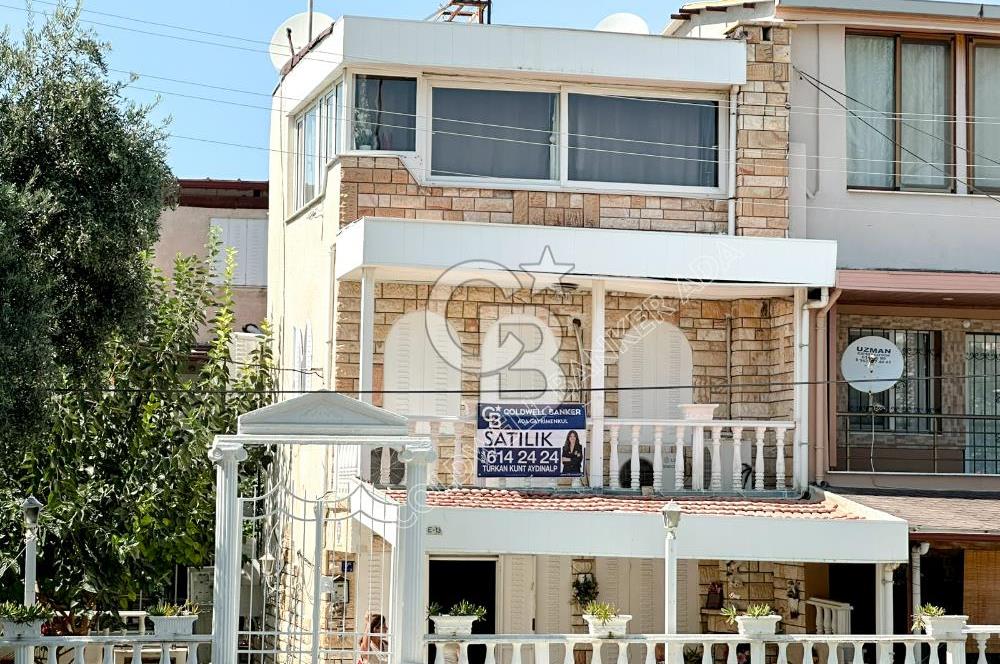 KUŞADASI KADINLAR DENİZİ’NDE PLAJA 300 METRE, CADDE ÜZERİNDE 3+2 VİLLA