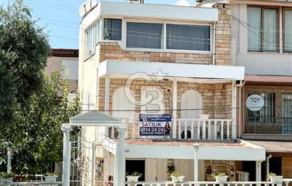 KUŞADASI KADINLAR DENİZİ’NDE PLAJA 300 METRE, CADDE ÜZERİNDE 3+2 VİLLA