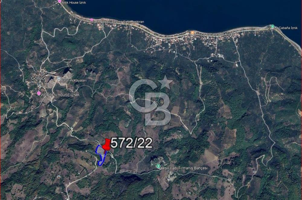 BURSA İZNİK GÖLLÜCE ANA YOLA CEPHELİ GÖL MANZARALI SATILIK ARSA