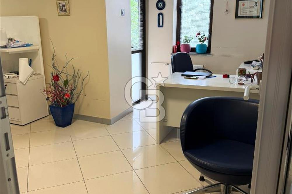 KIZILAY IHLAMUR SOK. HAN İÇERİSİNDE İÇİ YAPILI 1+1 SATILIK OFİS