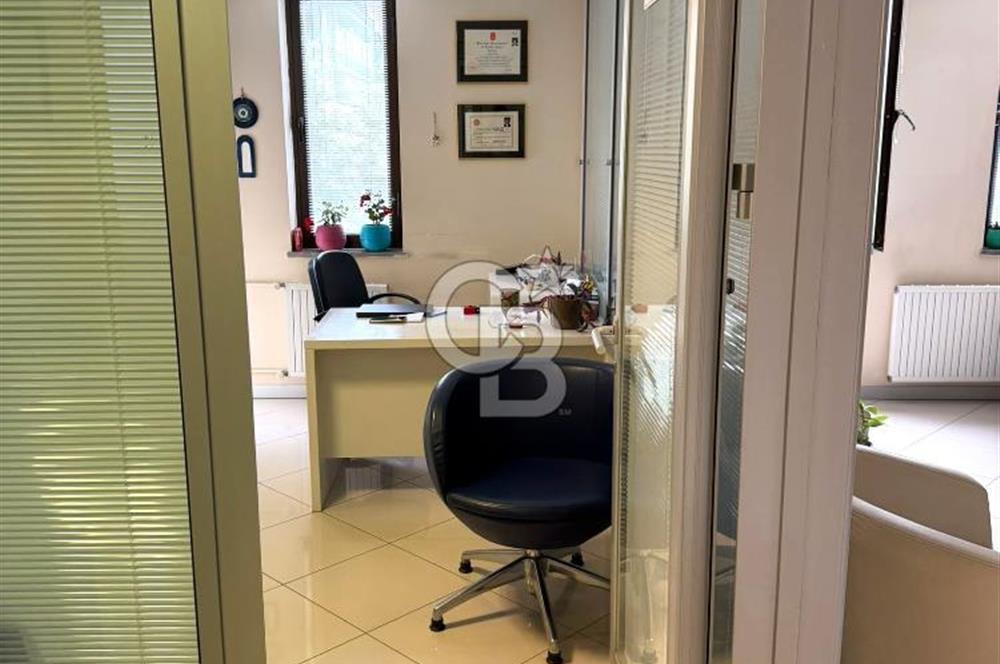 KIZILAY IHLAMUR SOK. HAN İÇERİSİNDE İÇİ YAPILI 1+1 SATILIK OFİS