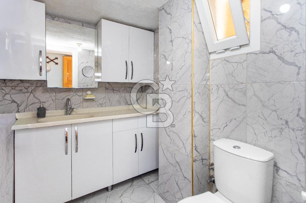 Yenifoça Donatkent'te Satılık 3+1 Deniz Manzaralı Müstakil Villa