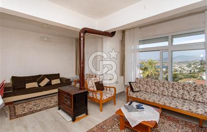Yenifoça Donatkent'te Satılık 3+1 Deniz Manzaralı Müstakil Villa