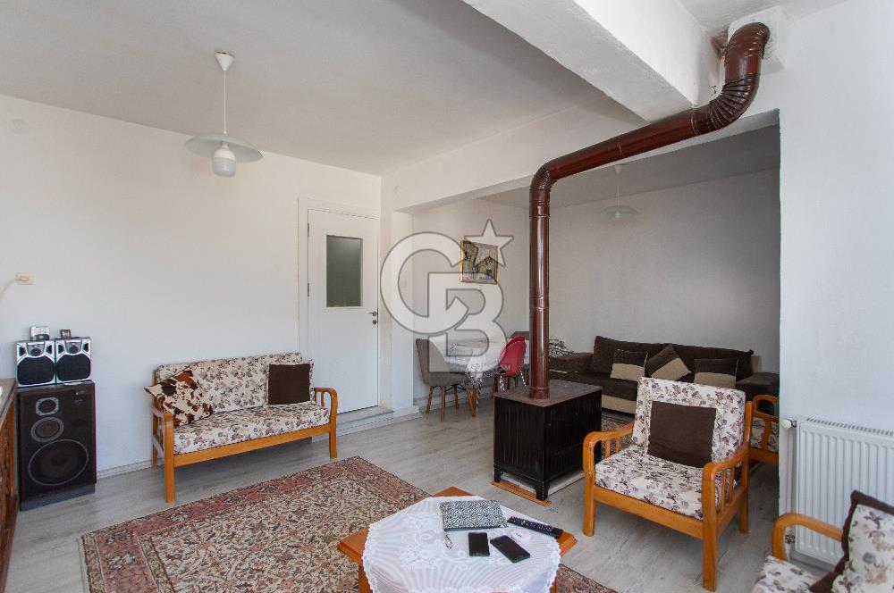 Yenifoça Donatkent'te Satılık 3+1 Deniz Manzaralı Müstakil Villa