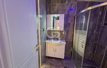 AKBÜK MERKEZDE HAVUZLU SİTEDE BAKIMLI 3+1 TERASLI VİLLA