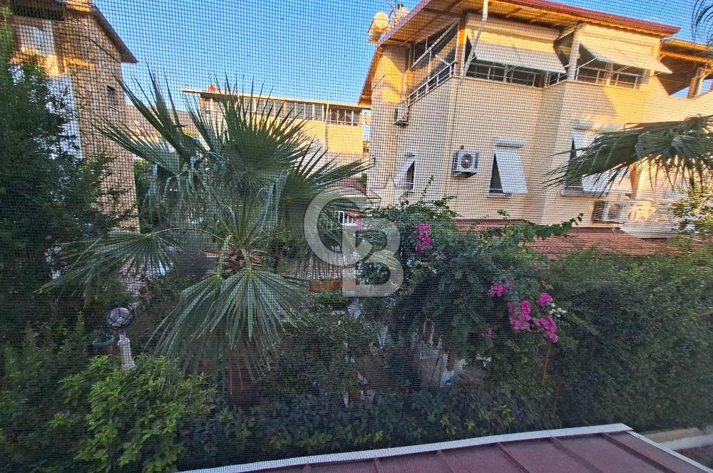 AKBÜK MERKEZDE HAVUZLU SİTEDE BAKIMLI 3+1 TERASLI VİLLA
