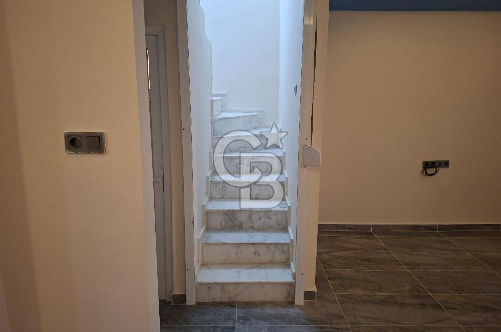 AKBÜK MERKEZDE HAVUZLU SİTEDE BAKIMLI 3+1 TERASLI VİLLA