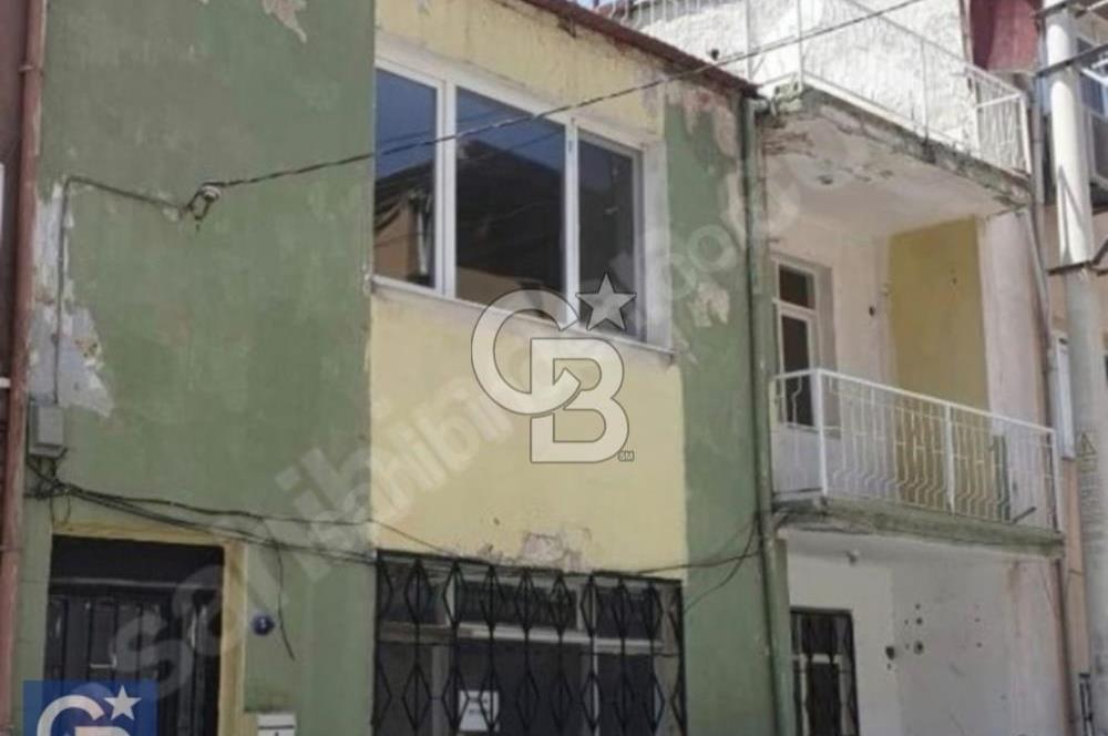 Bornova Rafet Paşa Mahallesinde Satılık Komple Bina