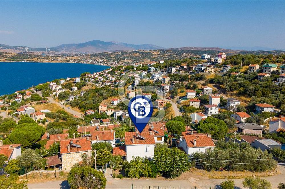 Yenifoça Donatkent'te Satılık 3+1 Deniz Manzaralı Müstakil Villa