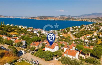 Yenifoça Donatkent'te Satılık 3+1 Deniz Manzaralı Müstakil Villa