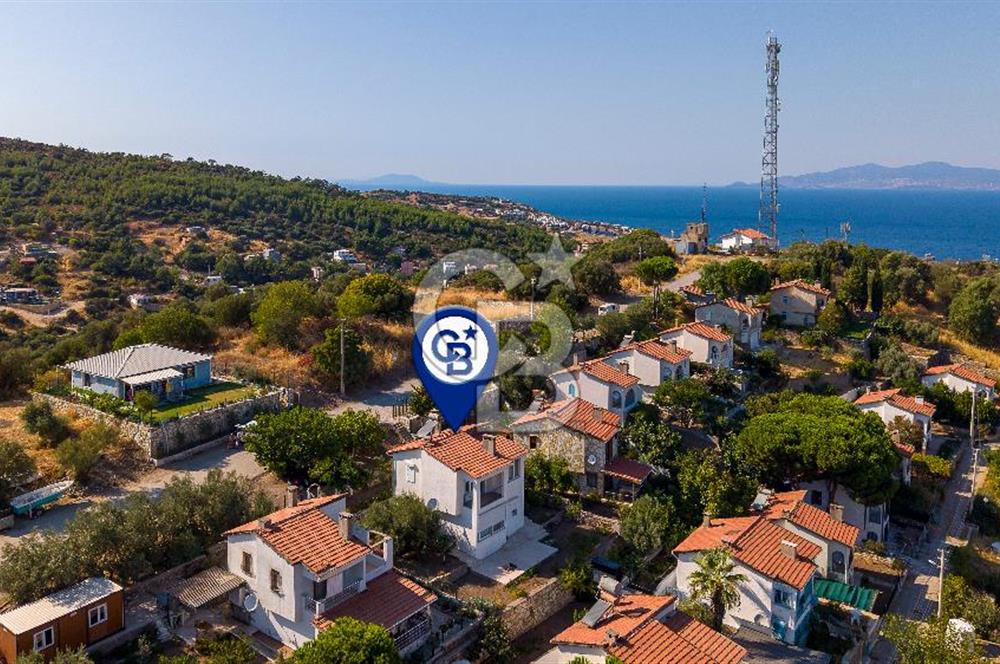 Yenifoça Donatkent'te Satılık 3+1 Deniz Manzaralı Müstakil Villa