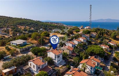 Yenifoça Donatkent'te Satılık 3+1 Deniz Manzaralı Müstakil Villa