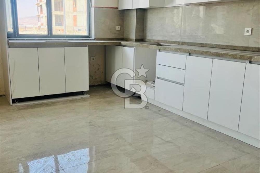 ALCI MAHALLESİ'NİN EN DONANIMLI PROJESİNDE GENİŞ SATILIK DAİRE