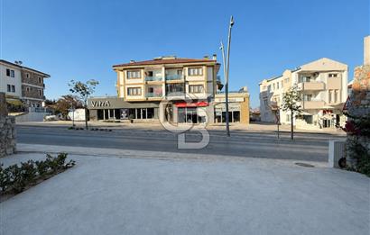 ANA CADDE CEPHELİ, GALERİLİ VE GENİŞ AVLULU SATILIK TİCARİ MÜLK