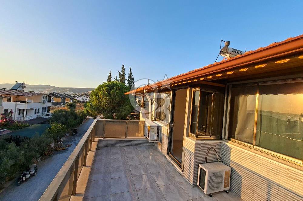 AKBÜK MERKEZDE HAVUZLU SİTEDE BAKIMLI 3+1 TERASLI VİLLA
