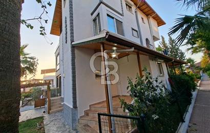 AKBÜK MERKEZDE HAVUZLU SİTEDE BAKIMLI 3+1 TERASLI VİLLA