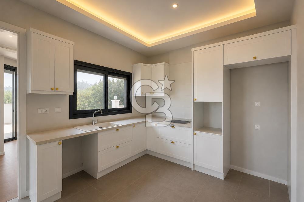 URLA ZEYTİNLER’DE DOĞA İÇİNDE 750 M² BAHÇELİ TAŞ VİLLA