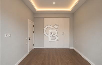 URLA ZEYTİNLER’DE DOĞA İÇİNDE 750 M² BAHÇELİ TAŞ VİLLA