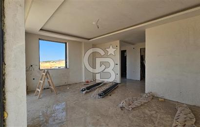 Ayvalık Küçükköy'de Havuzlu Butik Sitede Satılık 5+2 Taş Villa