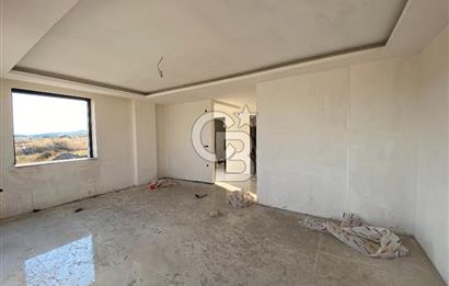 Ayvalık Küçükköy'de Havuzlu Butik Sitede Satılık 5+2 Taş Villa