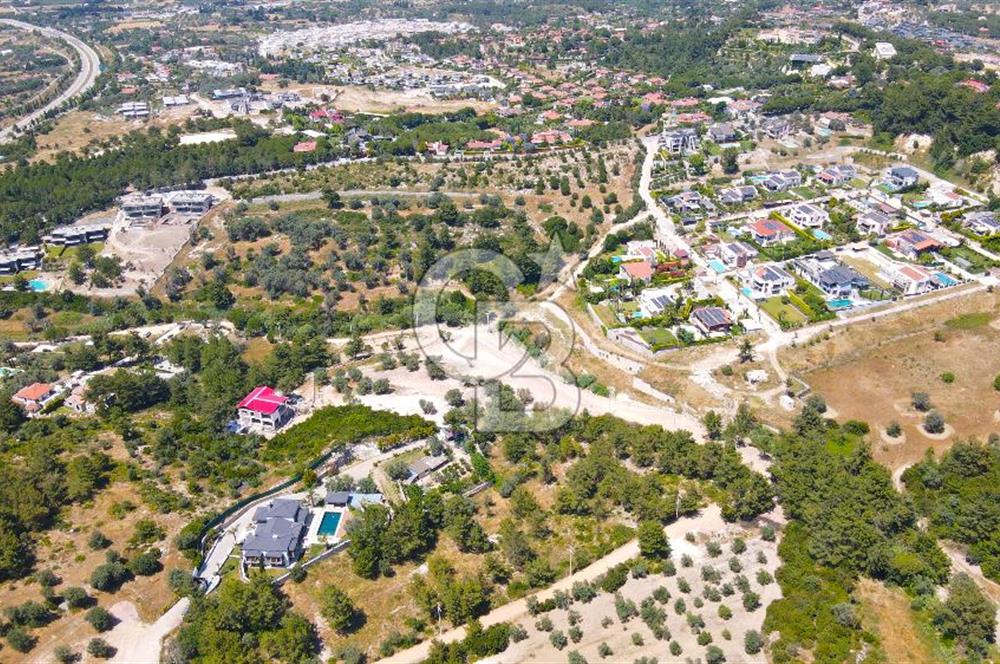 Urla Kekliktepe'de İmarlı Villa Arsası Sefaköy Caddesinde