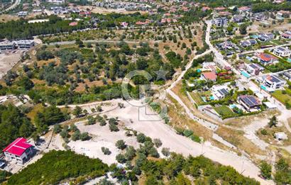 Urla Kekliktepe'de İmarlı Villa Arsası Sefaköy Caddesinde