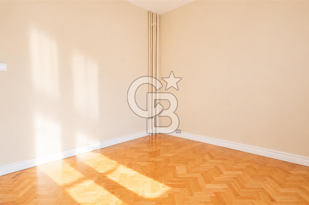 BEŞİKTAŞ,GAYRETTEPE, ŞENOL SOKAK'TA 3+1 120 M2 BALKONLU DAİRE
