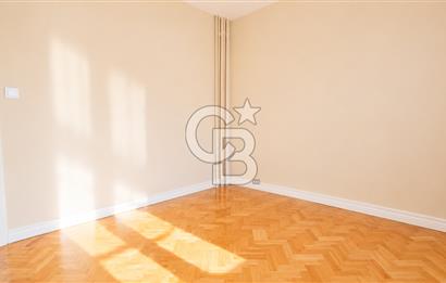 BEŞİKTAŞ,GAYRETTEPE, ŞENOL SOKAK'TA 3+1 120 M2 BALKONLU DAİRE
