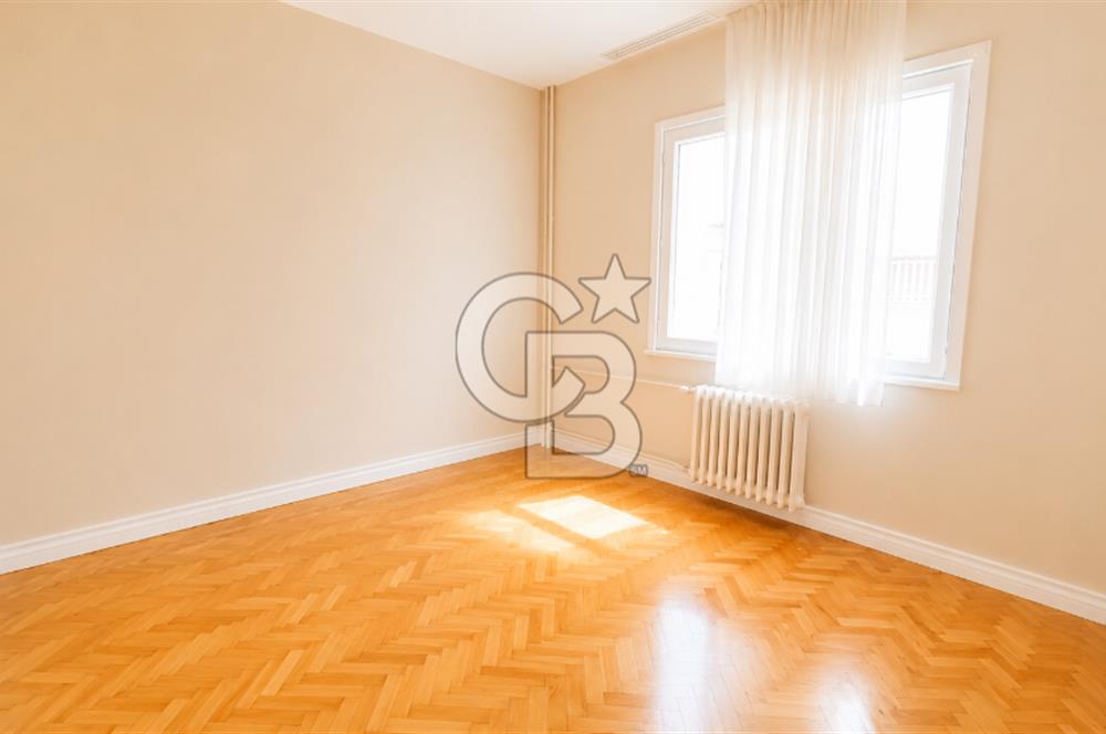 BEŞİKTAŞ,GAYRETTEPE, ŞENOL SOKAK'TA 3+1 120 M2 BALKONLU DAİRE