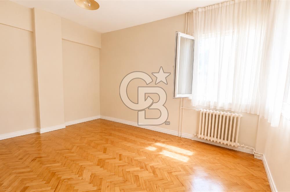 BEŞİKTAŞ,GAYRETTEPE, ŞENOL SOKAK'TA 3+1 120 M2 BALKONLU DAİRE