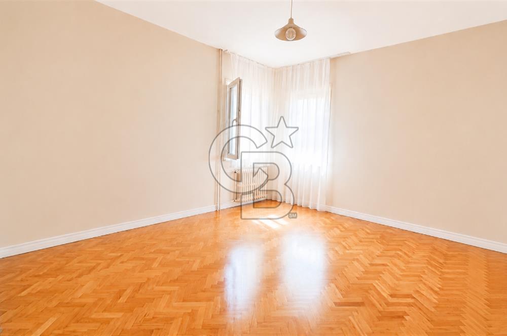 BEŞİKTAŞ,GAYRETTEPE, ŞENOL SOKAK'TA 3+1 120 M2 BALKONLU DAİRE