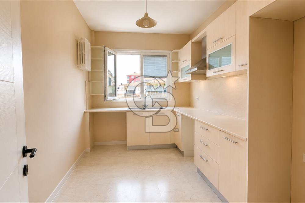 BEŞİKTAŞ,GAYRETTEPE, ŞENOL SOKAK'TA 3+1 120 M2 BALKONLU DAİRE