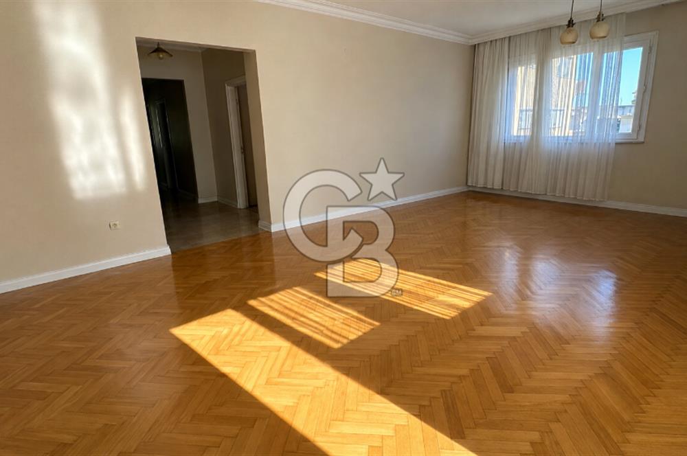 BEŞİKTAŞ,GAYRETTEPE, ŞENOL SOKAK'TA 3+1 120 M2 BALKONLU DAİRE