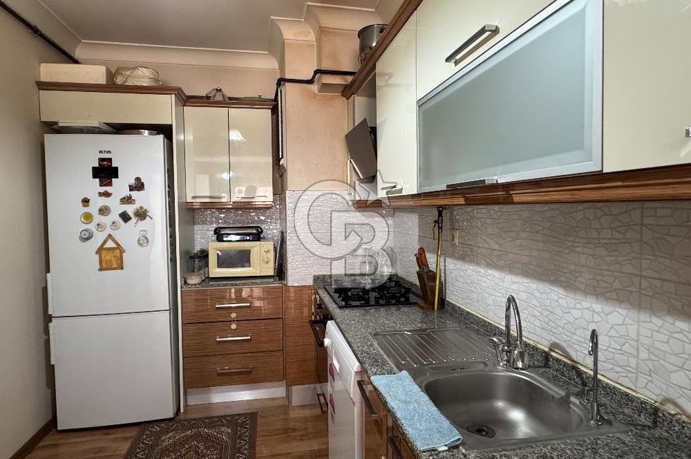 Karşıyaka Dedebaşı'nda Satılık 2+1 Doğal Gazlı Daire