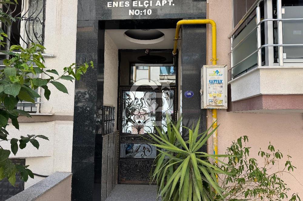 Karşıyaka Dedebaşı'nda Satılık 2+1 Doğal Gazlı Daire