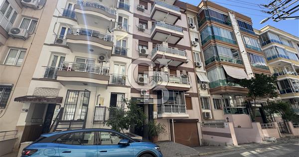 Karşıyaka Dedebaşı'nda Satılık 2+1 Doğal Gazlı Daire - 370262
