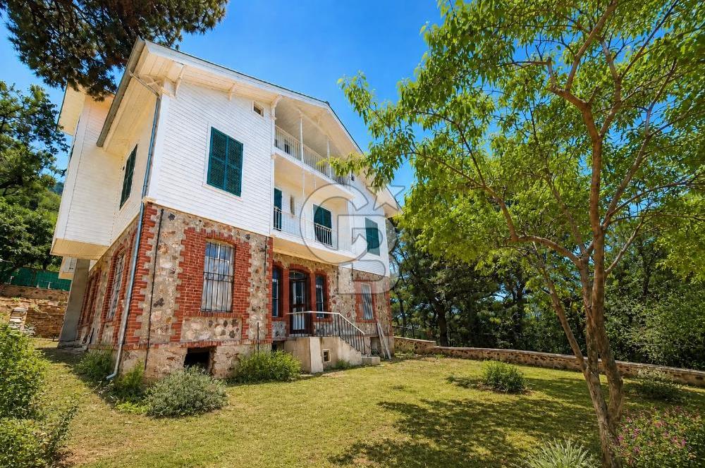 BÜYÜKADA'DA DENİZ VE ORMAN MANZARALI 2. DERECE TARİHİ ESER KÖŞK