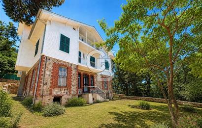 BÜYÜKADA'DA DENİZ VE ORMAN MANZARALI 2. DERECE TARİHİ ESER KÖŞK