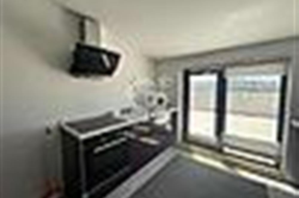 TÜPRAŞ KAVŞAĞINDA EŞYALI TERASLI 2+1 KİRALIK DAİRE