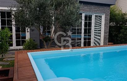 KANADA ÇAMINDAN İNŞA EDİLMİŞ EŞSİZ LÜKS VİLLA